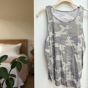 Camouflage Chic: Flowy NWOT So Favorite Tank in Ladies Large!